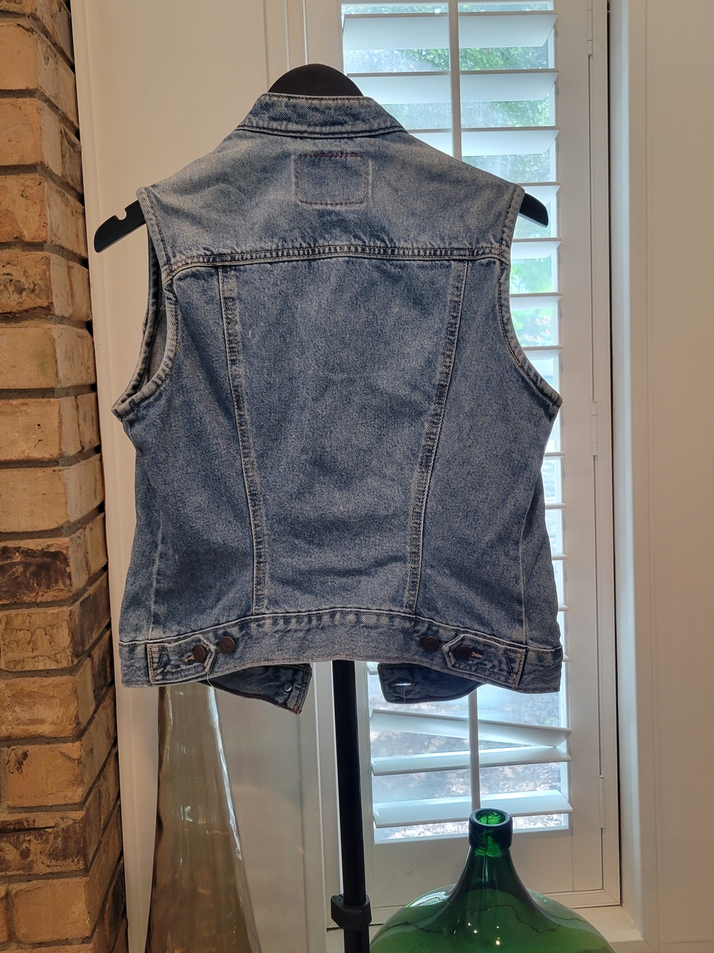 Levi's Light Wash Blue Denim Vest - Picture 3 of 4